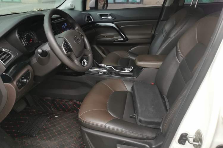 Used GAC Trumpchi GS4 2017 235T G-DCT Two-Wheel Drive Elite Edition Left Front Seat