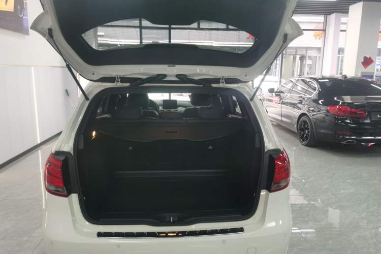 Used Mercedes-Benz B-Class 2017 B 200 Sport Edition