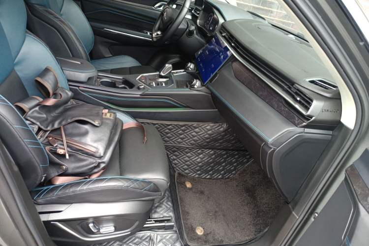 Used Lynk & Co 05 2022 2.0T Two-Wheel Drive Shine Halo
