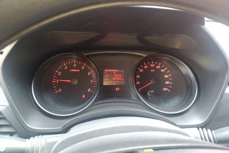 Used Wuling Hongguang 2019 1.5L S Basic Version China VI Standard LAR Instrument Cluster