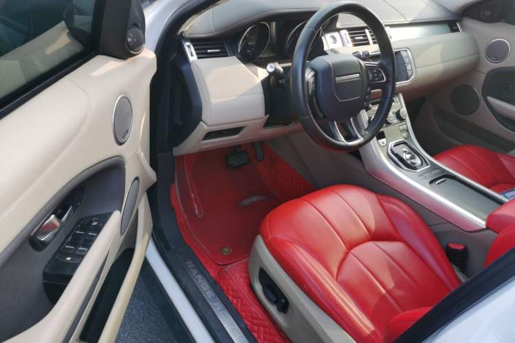 Used Land Rover Range Rover Evoque 2016 2.0T SE Smart Glow Edition
