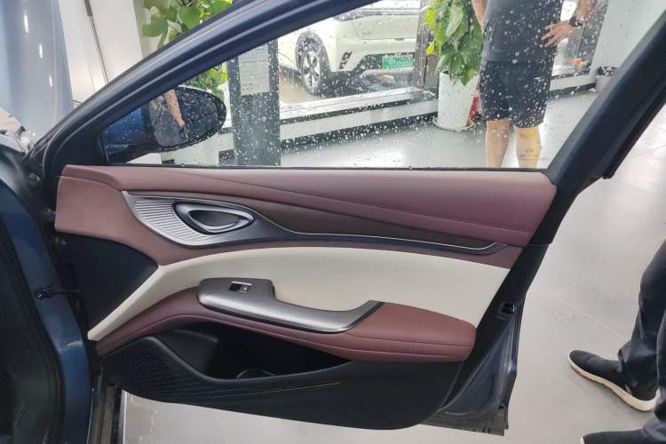 Used BYD Seal 2023 DM-i 1.5L 121km Prestige Model