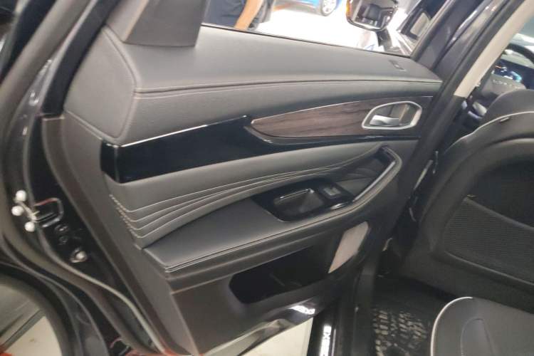 Used EXEED Lanyue 2021 400T Two-Wheel-Drive Xingrui Pro Edition 7-Seater