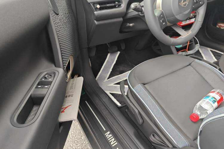 Used MINI Electric MINI COOPER 2025 456km COOPER E Classic Style
