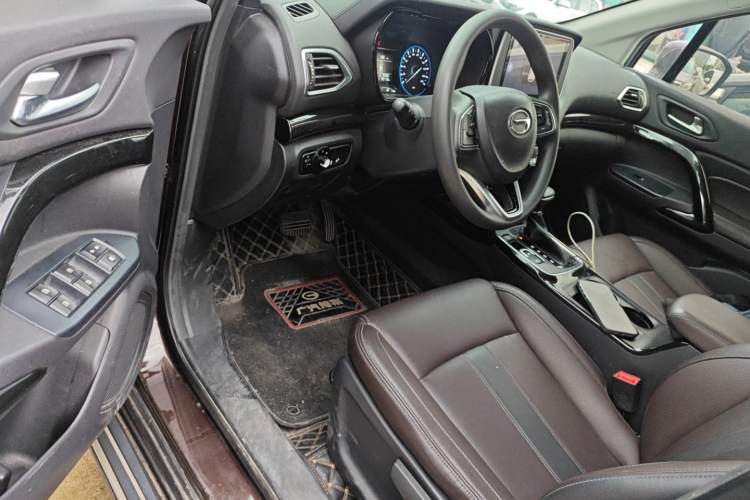 Used GAC Trumpchi GS4 2018 235T Automatic Two-Wheel Drive Elite Millionth Anniversary Edition Driver Seat