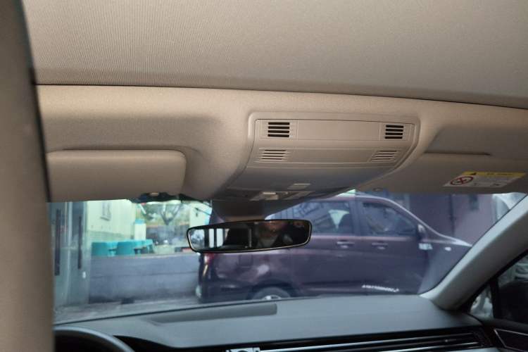 Used Volkswagen Magotan 2024 2 Million Units Zhongxiang Version 330TSI DSG Luxury Edition Headliner