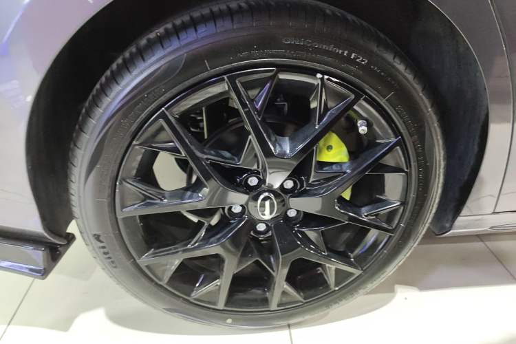 Used GAC Trumpchi EMPOW 2021 270T DCT J16 Version Right Rear Wheel Hub