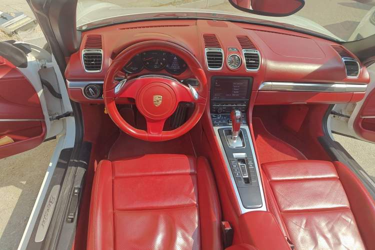 Used Porsche Boxster 2013 Boxster 2.7L
