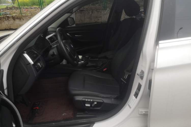 Used BMW 3 Series 2017 320Li Fashion Model
