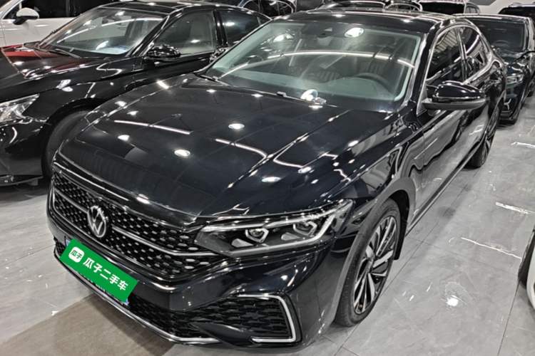 Used Volkswagen Passat 2022 330TSI Starry Luxury Edition