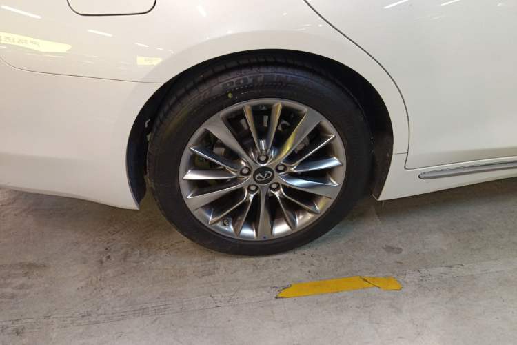 Used Infiniti Q50L 2021 2.0T Enjoyment Edition Right Rear Wheel Hub