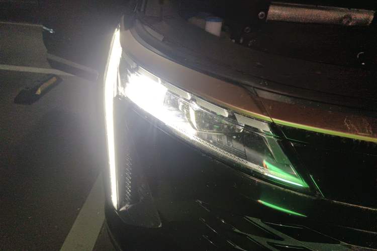 Used EXEED Stellar 2023 400T Two-Wheel Drive Comfort Flyfish Edition
