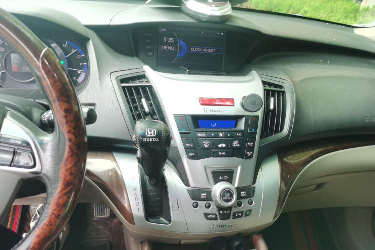 Used Honda Odyssey 2013 2.4L Luxury Edition Audio And AC Panel
