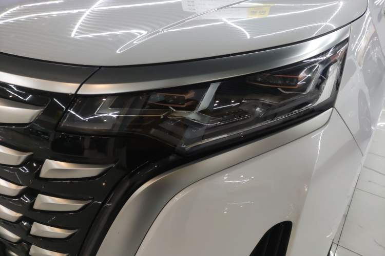 Used Denza D9 2024 DM-i 980 Four-Wheel Drive Prestige Model