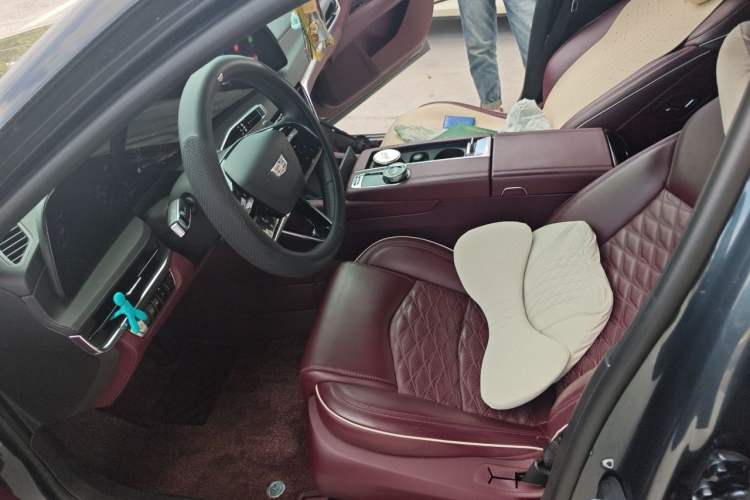 Used Cadillac CT6 2023 28T Platinum Edition Left Front Seat