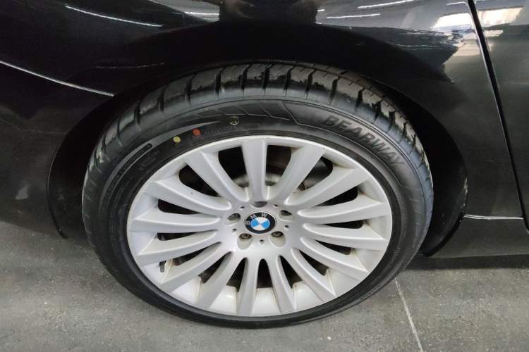 Used BMW 5 Series GT 2014 535i Leading Model