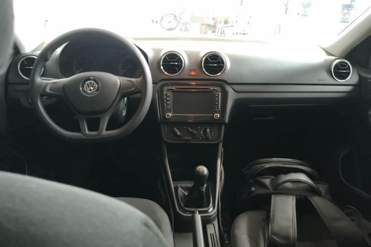 Used Volkswagen Jetta 2017 1.4L Manual Fashion Edition
