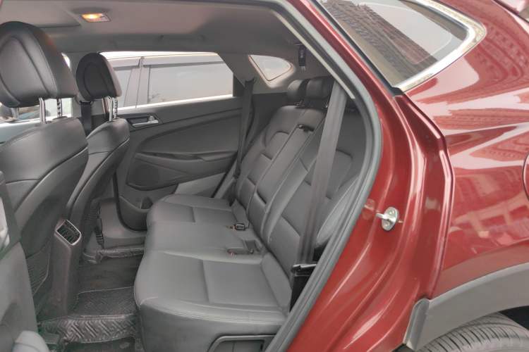 Used Hyundai Tucson 2015 1.6T Dual-Clutch Two-Wheel-Drive Smart Model
