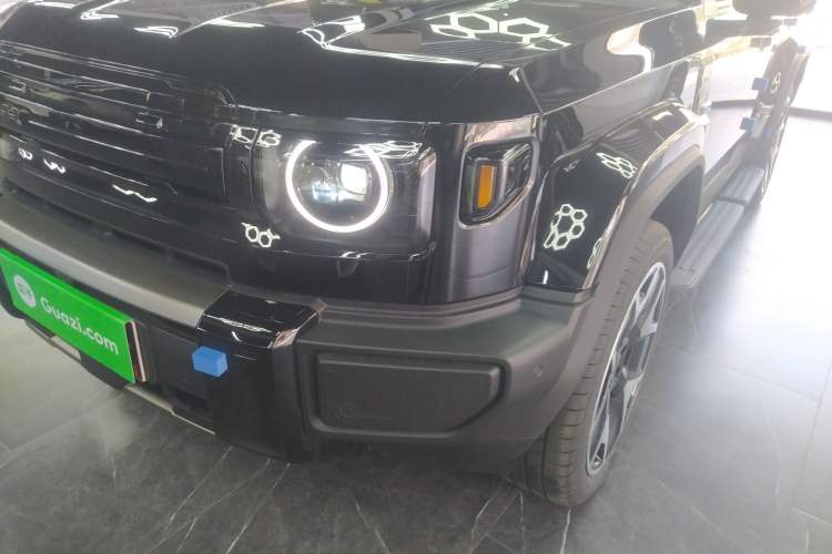 Used iCAR V27 2026 Model 200KM Four-Wheel Drive Falcon 500 Left Front Headlight