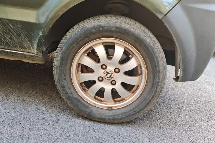 Used Dongfeng Xiaokang V27 2011 1.3L Standard Version BG13-20 Right Front Wheel Hub