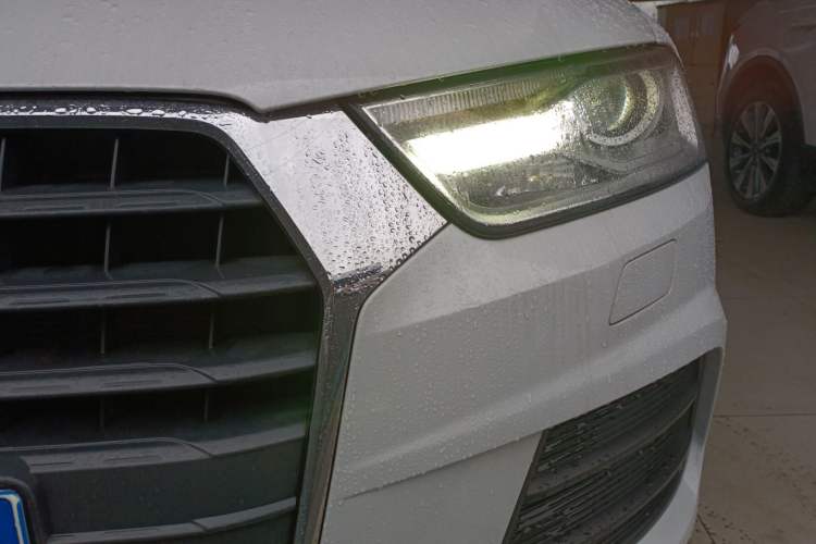 Used Audi Q3 2018 30th Anniversary Edition 30 TFSI Standard Model
