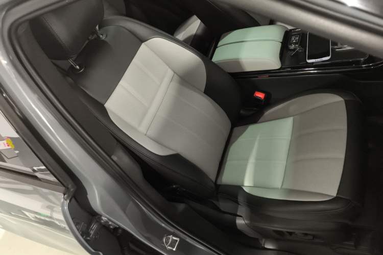 Used Land Rover Range Evoque 2020 249 PS R-DYNAMIC SE Sport Technology Edition
