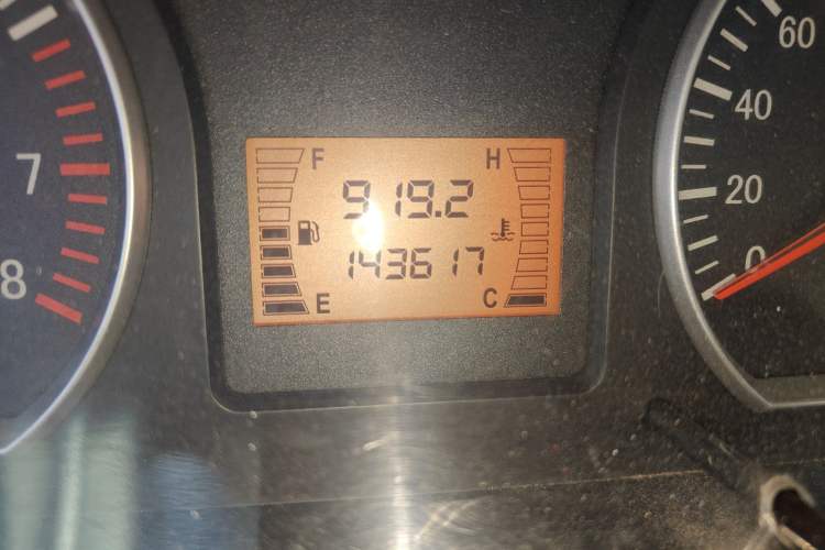 Used FORTHING Lingzhi 2013 M3 1.6L 7-Seater Comfort Model
