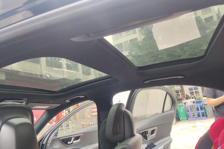 Used Mercedes-Benz C-Class 2023 Restyled C 260 L Night Edition Sports Version Headliner