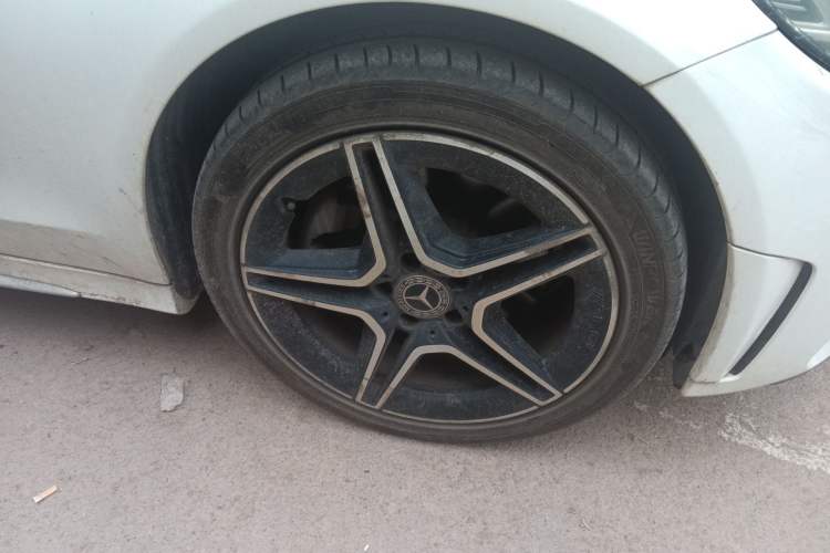 Used Mercedes-Benz C-Class 2021 C 260 L Sport Edition Right Front Wheel Hub