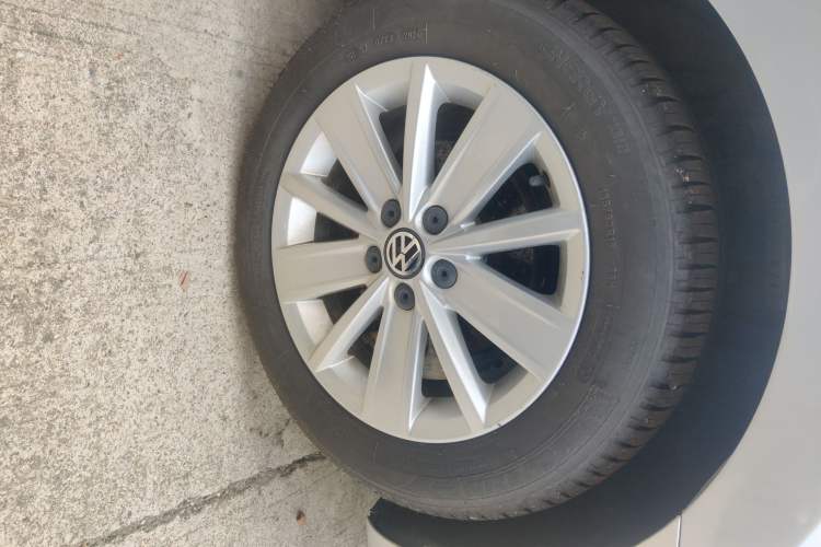 Used Volkswagen Jetta 2015 1.6L Manual Comfort Model
