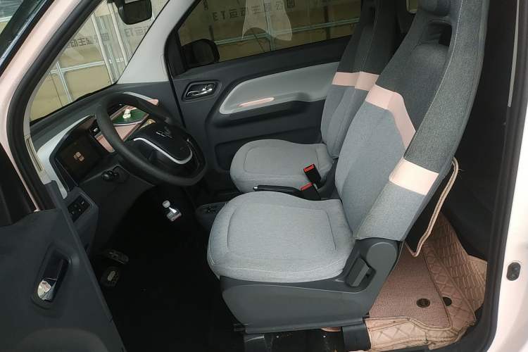 Used Wuling Hongguang MINIEV 2022 Macaron Premium Model – Lithium Ternary Battery
