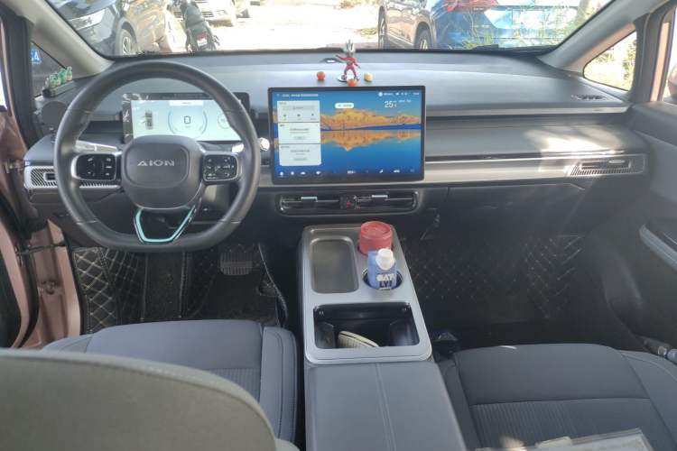 Used AION Y 2023 Younger