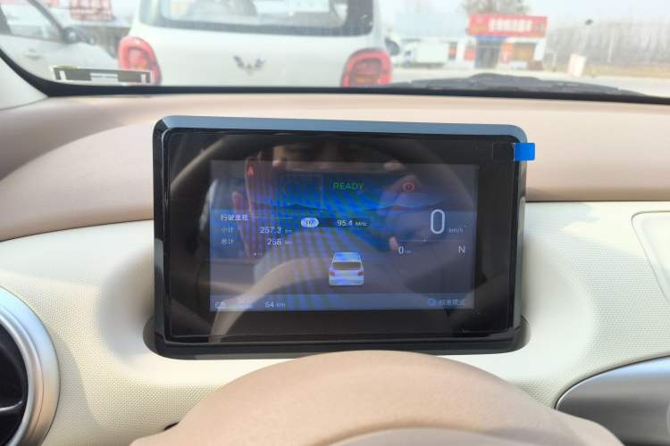 Used Wuling Hongguang MINIEV 2025 Four-Door Version Advanced Edition
