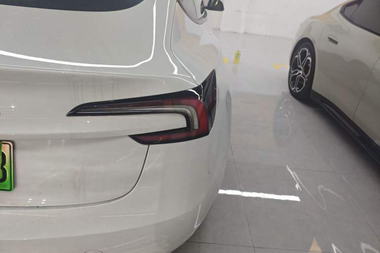 Used Tesla Model 3 2025 Model Revised Long-Range Rear-Wheel-Drive Version Right Rear Taillight
