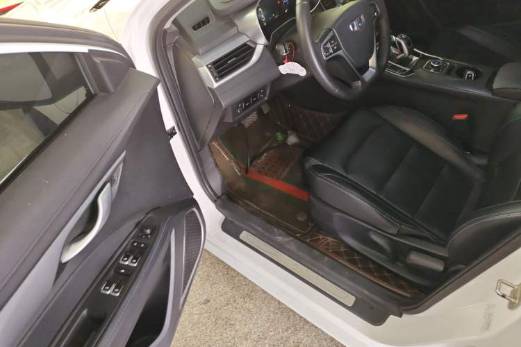 Used Geely Auto Emgrand New Energy 2017 1.5L PHEV Elite Model Driver Seat