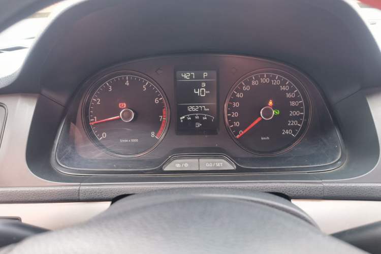 Used Volkswagen Lavida 2015 1.6L Automatic Fashion Edition
