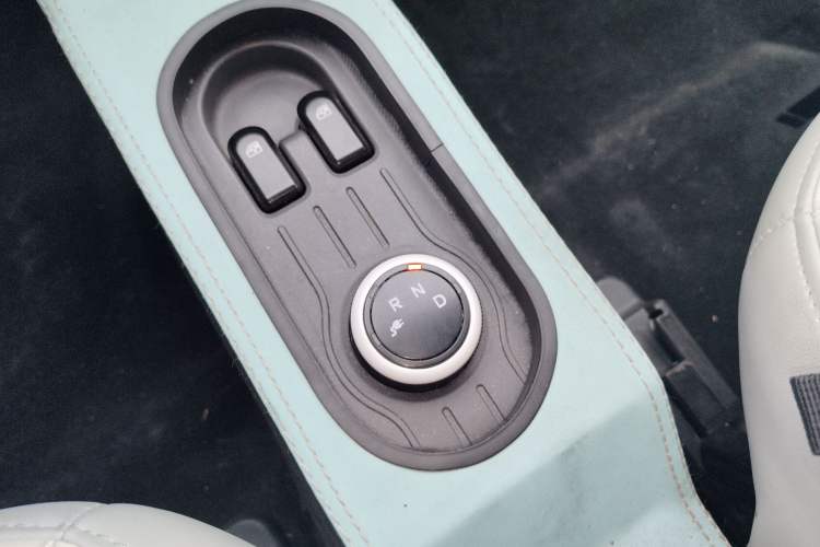 Used Wuling Hongguang MINIEV 2021 Macaron Premium Model – Lithium-NMC
