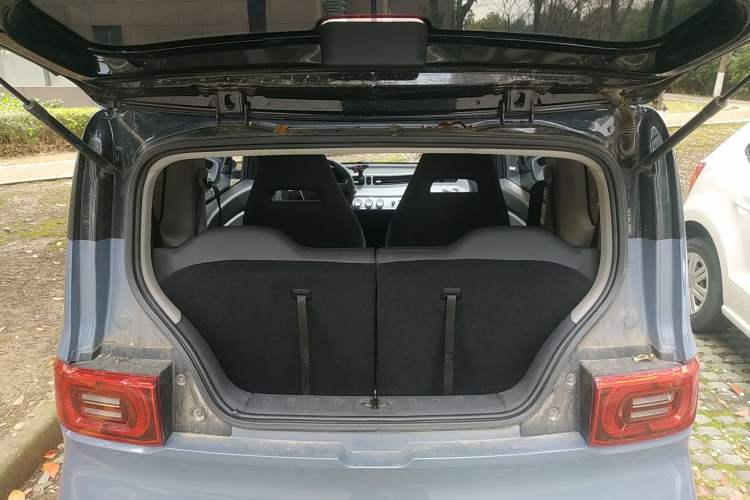 Used Wuling Hongguang MINIEV 2022 Macaron Premium Model – Lithium Iron Phosphate
