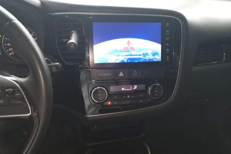 Used Mitsubishi Outlander 2018 2.0L Two-Wheel Drive Glory Edition 5 Seats

