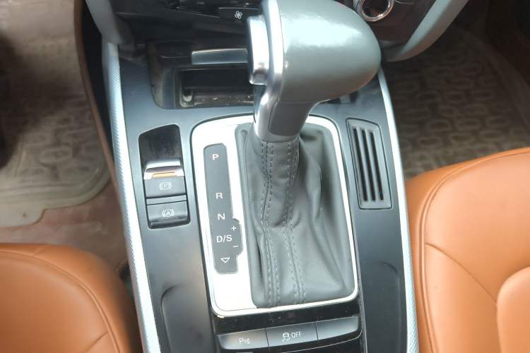 Used Audi A4L 2015 35 TFSI Automatic Standard Model Gear Lever
