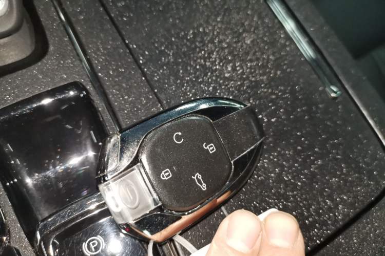 Used GAC Trumpchi GS8 2022 Dual-Engine Series 2.0TM Two-Wheel Drive Prestige Edition (7 Seats) Vehicle Key