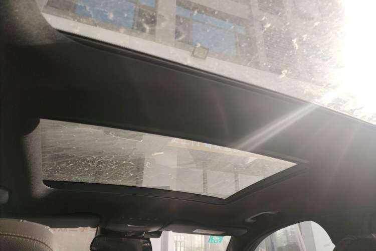 Used Mercedes-Benz GLC 2016 GLC 260 4MATIC Luxury Model