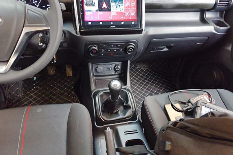 Used CHANGAN OSHAN X70A 2019 1.5L Manual Standard Version China VI