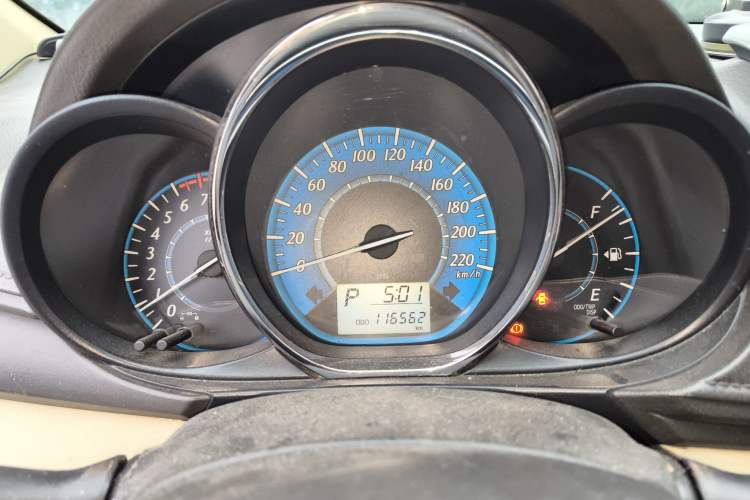 Used Toyota YARiS L Zhi Xuan 2015 1.5E Automatic Charm Edition