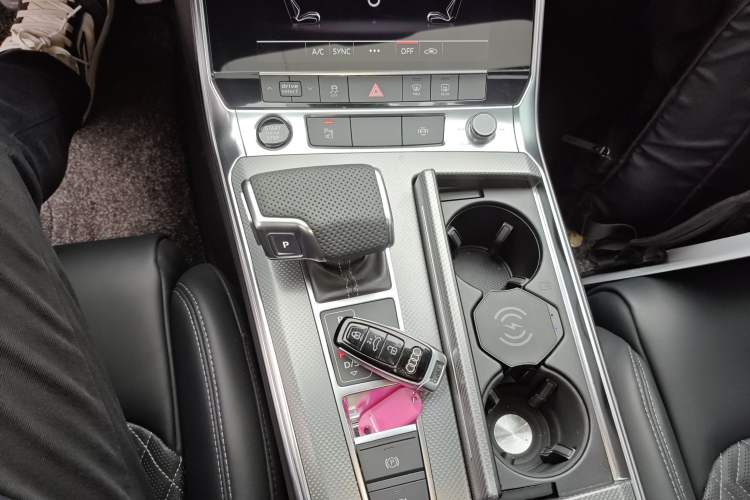 Used Audi A6L 2021 40 TFSI Luxury Dynamic Edition Gear Lever