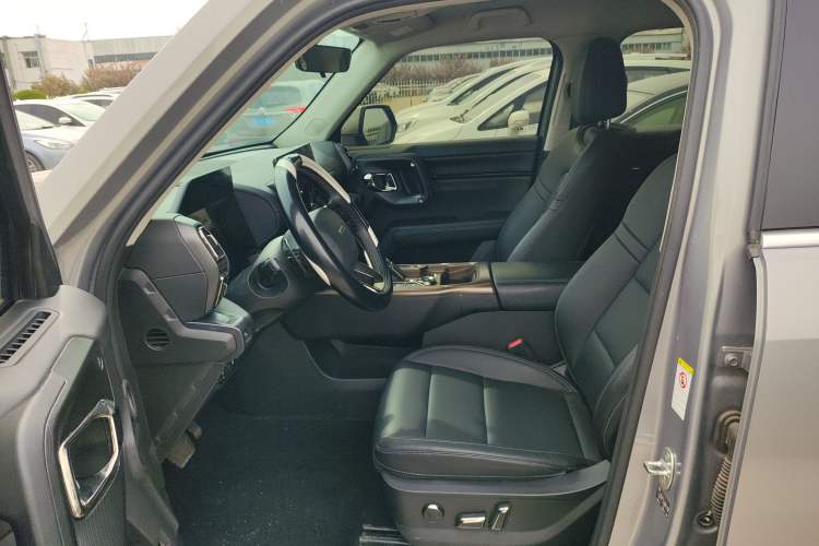 Used Haval H Dog 2023 2.0T Two-Wheel Drive Trendy Outdoor Edition Left Front Seat