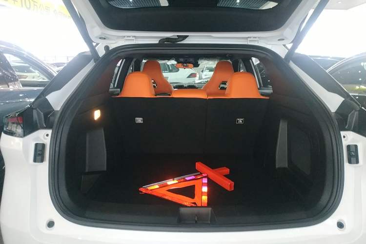 Used Dongfeng Aeolus L7 New Energy 2024 205 Plus Trunk