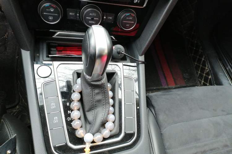 Used Volkswagen Magotan 2017 330TSI DSG Luxury Model Gear Lever