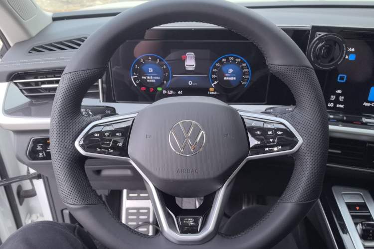Used Volkswagen Tavendor 2023 380TSI Four-Wheel Drive R-Line Cruise Edition Steering Wheel