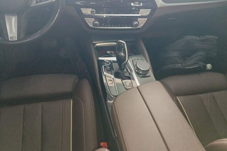 Used BMW 5 Series New Energy 2021 535Le Pioneer Edition M Sport Package
